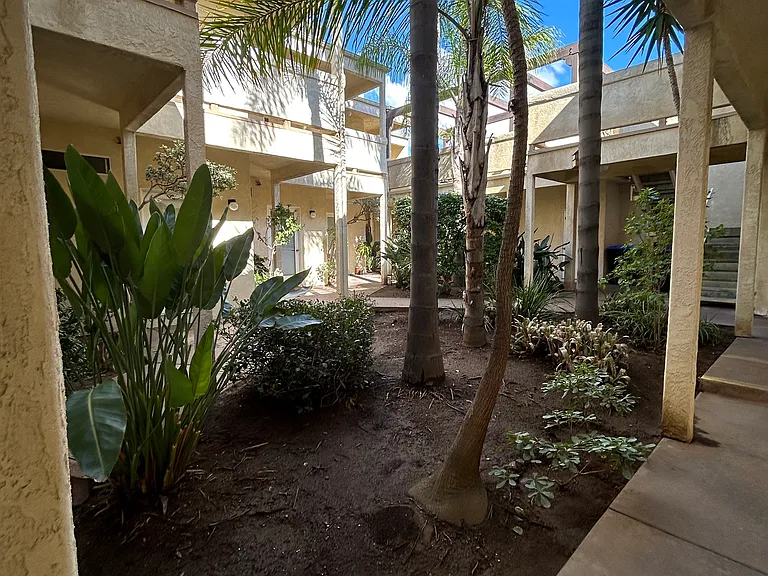 5411 Linda Vista Rd #17 — Photo 13
