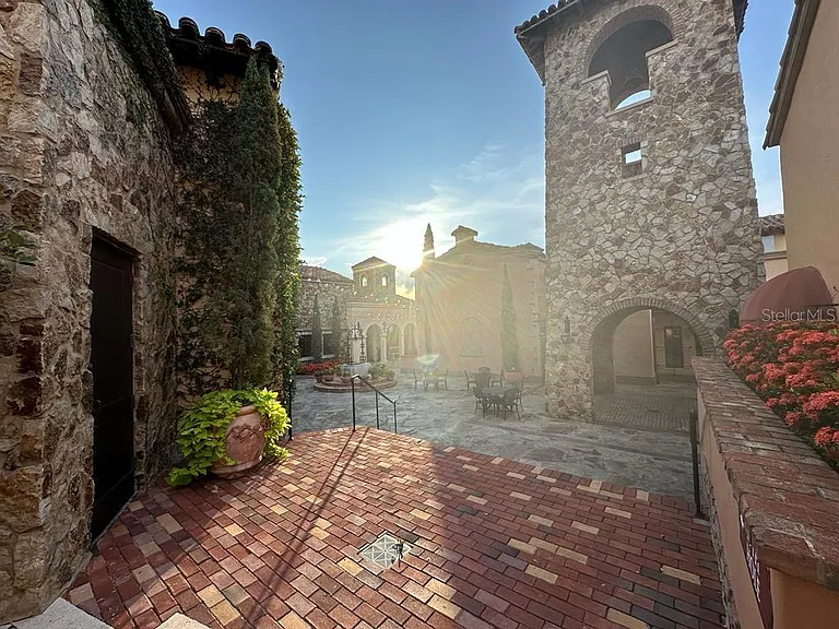 16029 Volterra Point — Photo 42