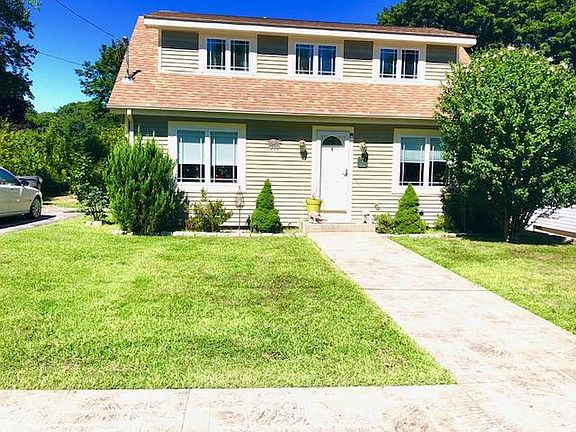 2nd image of 6 Evelyn St