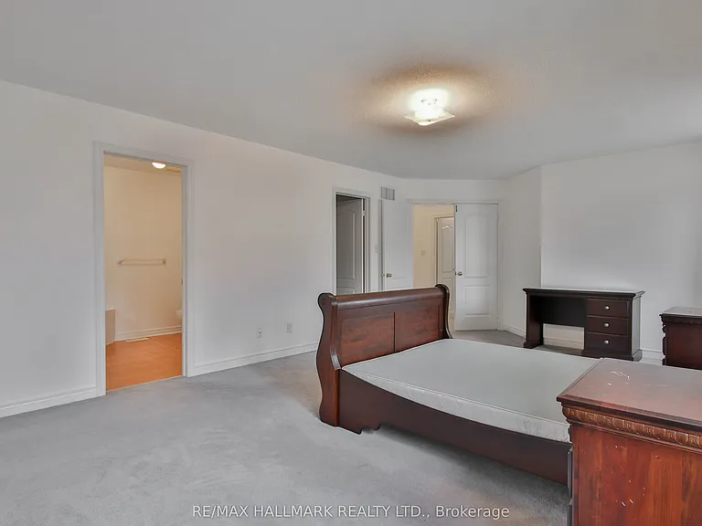 15 Briarglen Rd — Photo 41