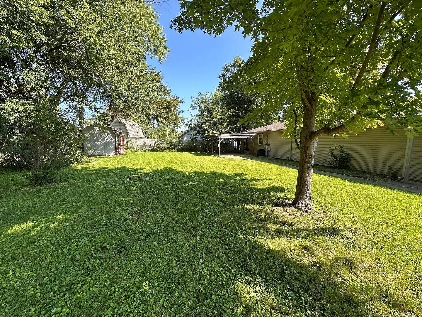 Beautiful 3 bed 2 bath home in desirable Warren Township — Photo 2