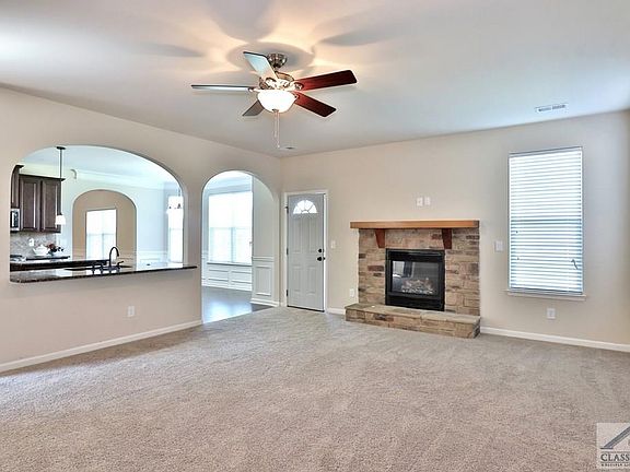 4th image of 469 Highgate Dr