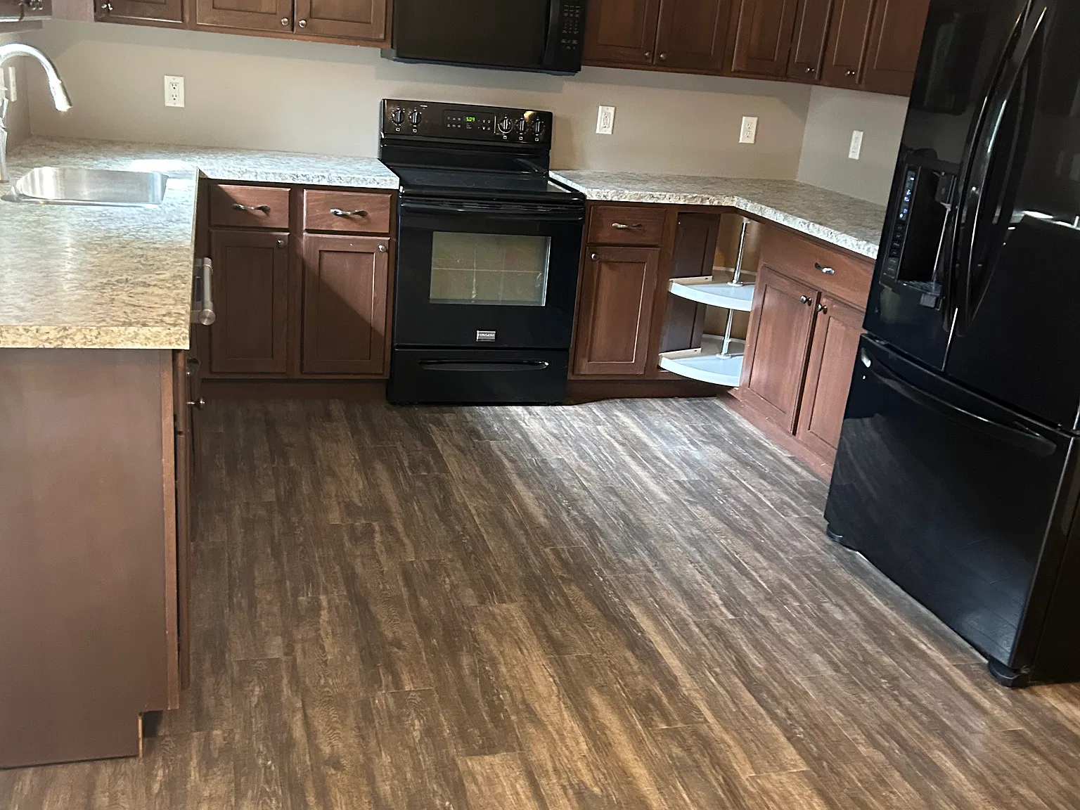 3 bed, 1600 sqft, $2,000 — Photo 4