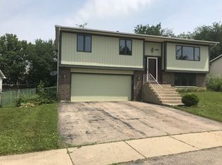 118 E Stevenson Dr, Glendale Heights, IL