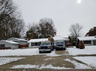 27401 Edgepark Blvd, North Olmsted, OH 44070