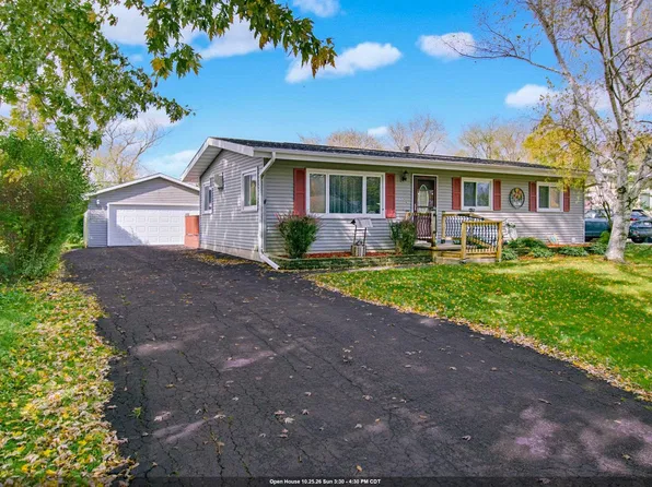 531 McKinley Ave, Omro, WI 54963