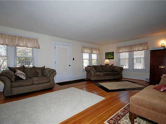 3rd image of 201 Knowlton Ave