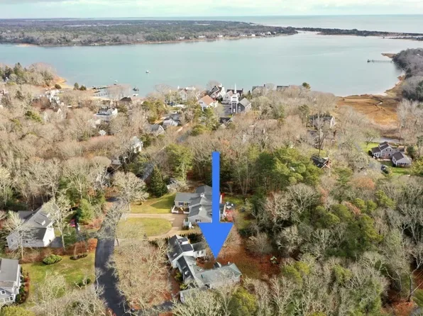 55 Poponessett Rd, Barnstable, MA 02630