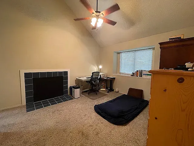 2062 Bronco Ln — Photo 10