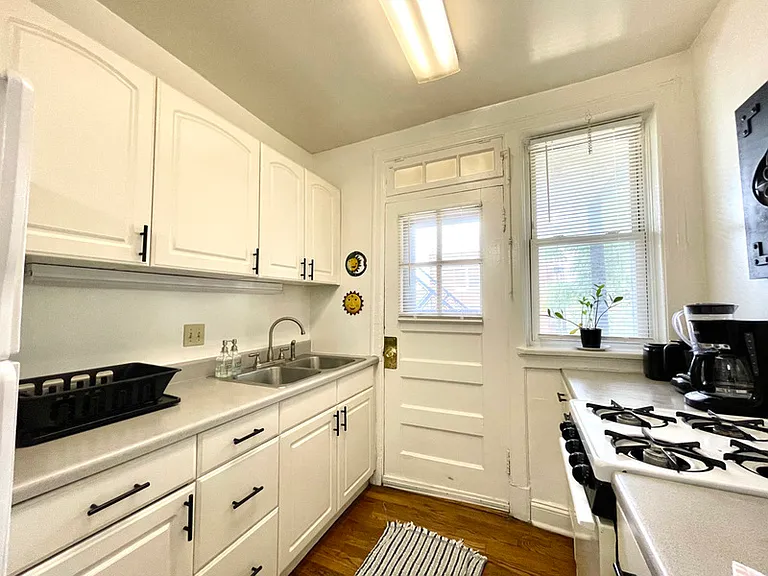 6647 Berthold Ave #1W — Photo 9