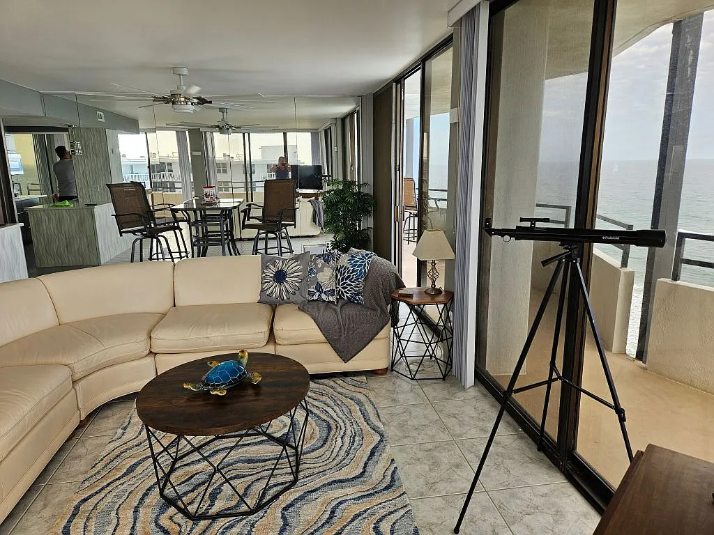 2 bed, 1300 sqft, $3,500 — Photo 4