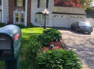 46 Pinedale Rd, Hauppauge, NY 11788