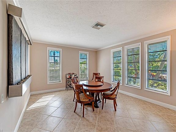 3rd image of 5646 Montilla Dr