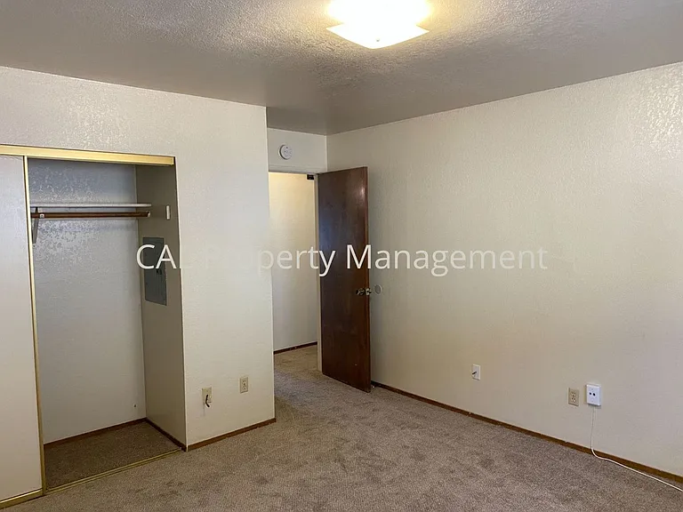 3050 Sunset Ave — Photo 12