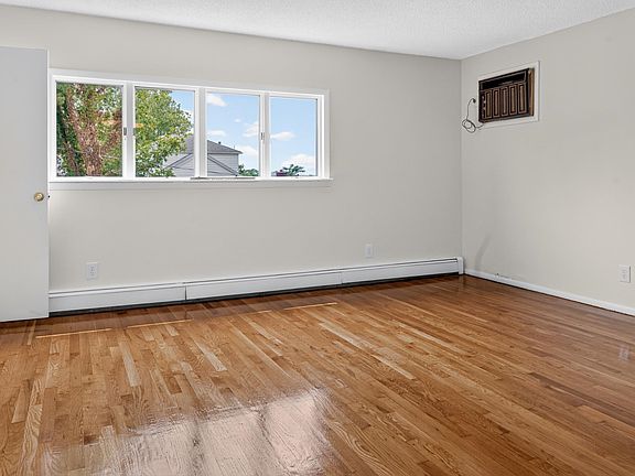 5th image of 41 Edwards Ct #2