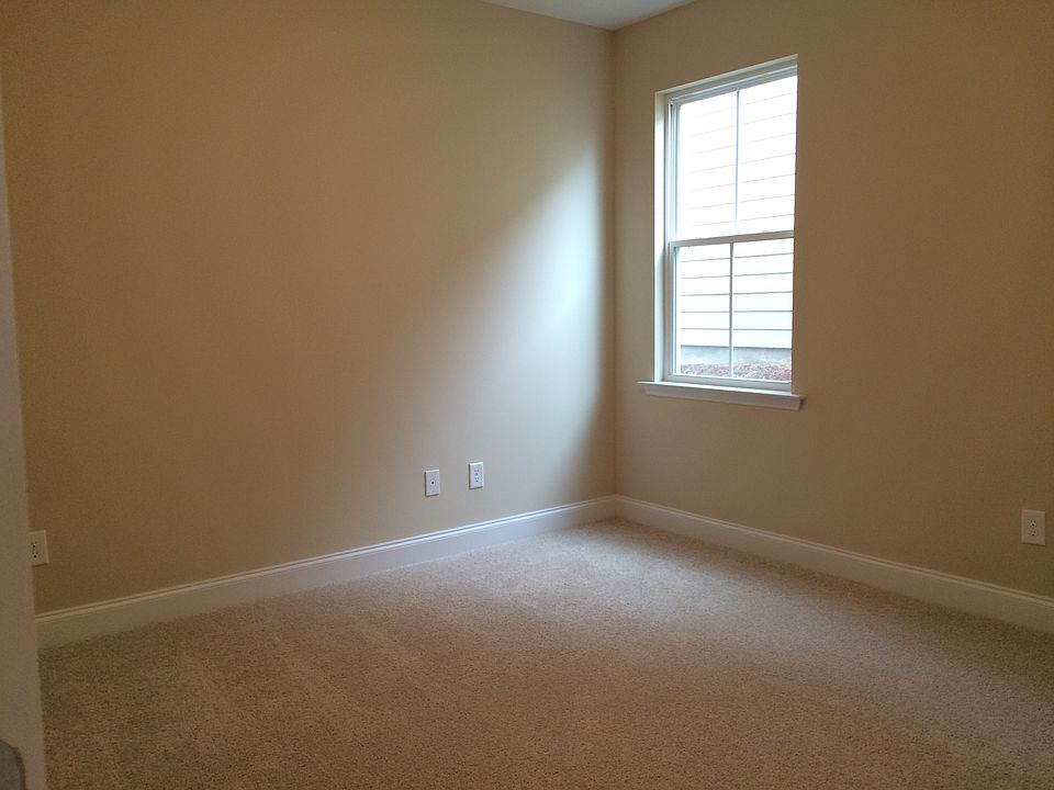 Downstairs Bedroom 1