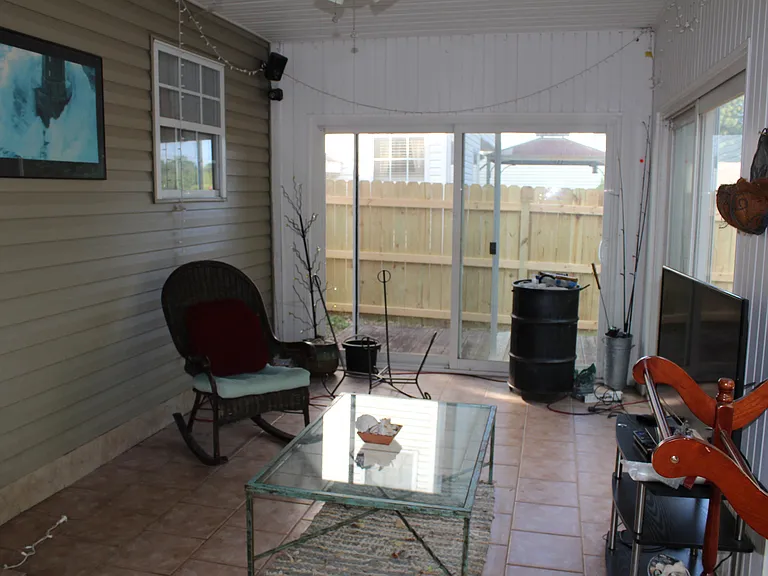 1740 Bernstein Dr — Photo 22