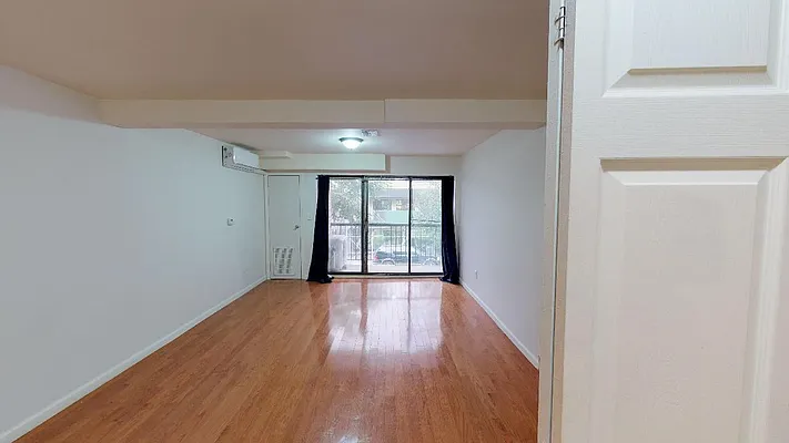 Rented by Metro Garden Realty NYC | media 41