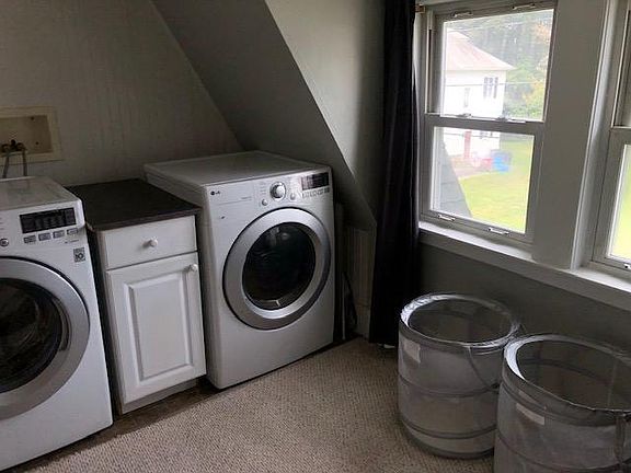 3rd image of 20 Montgomery St Unit 2