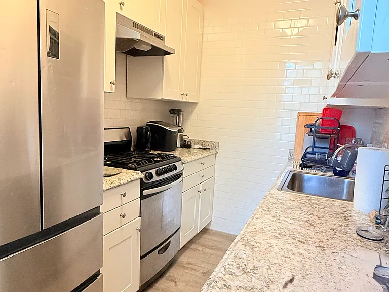 330 S 4th St #2A — Photo 11
