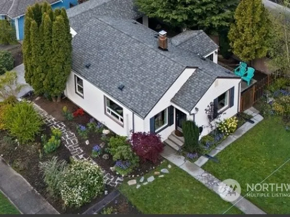 8803 Burke Avenue N, Seattle, WA 98103