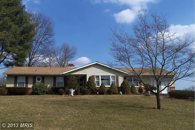 2211 Ridgemont Dr photo 1