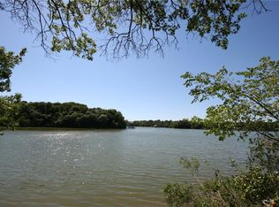 1333 Bomber Rd, Fort Worth, TX 76108