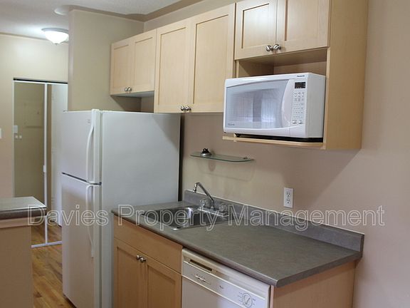 3rd image of 11010 124th St NW