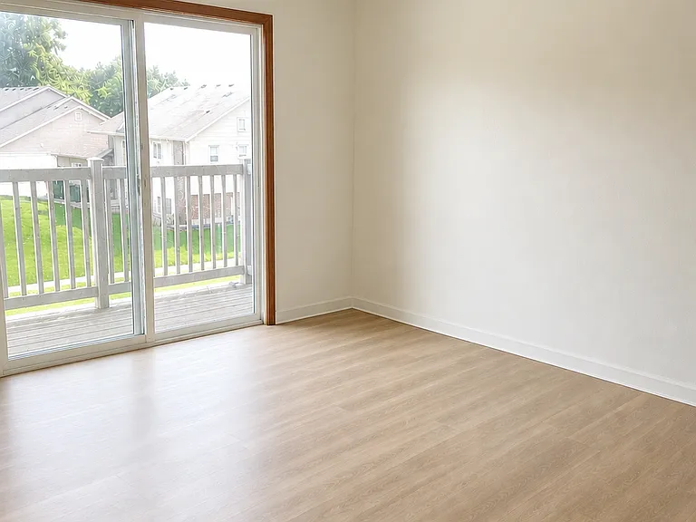 215 Jewel Dr #6 — Photo 4