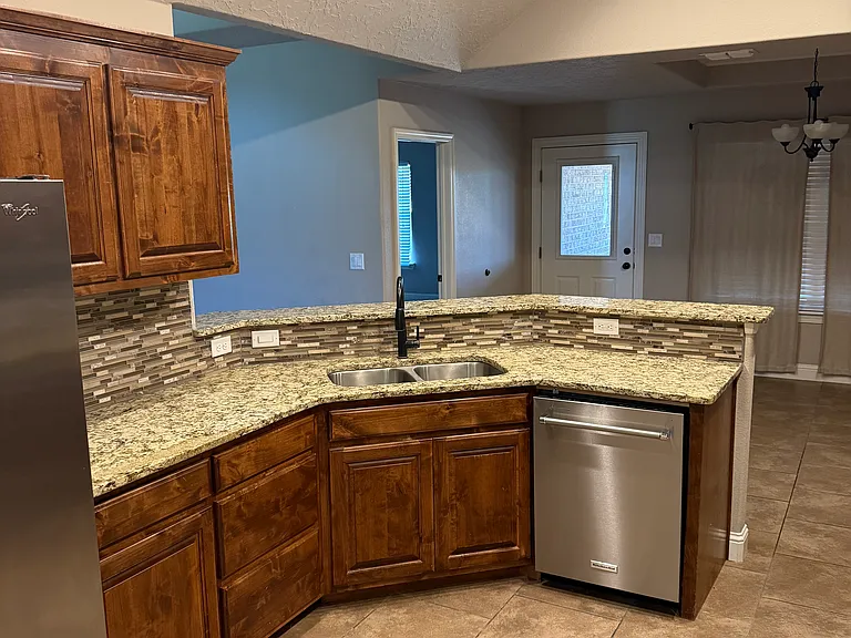 2513 Joes Ln — Photo 2