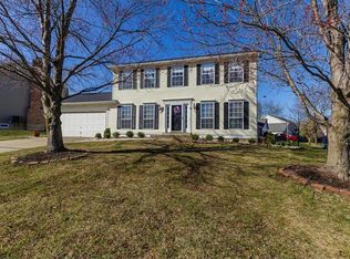 320 Wildberry Ln, Saint Charles, MO