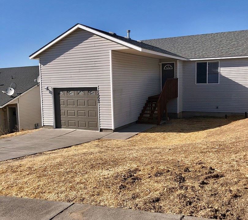 1st image of 1003 SW Nye Ave