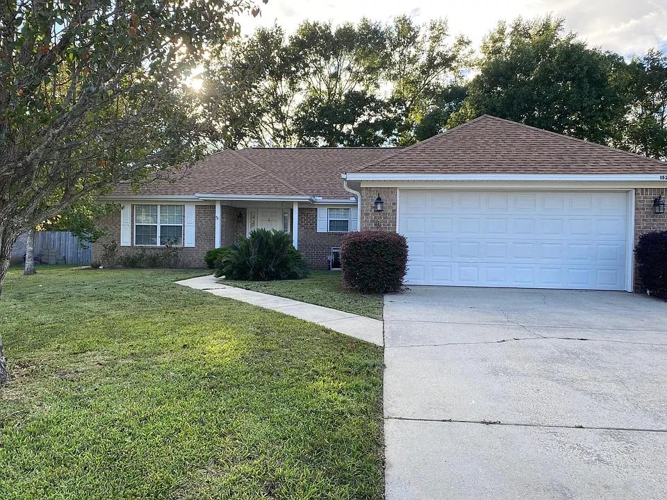 152 Oakwood Ave
