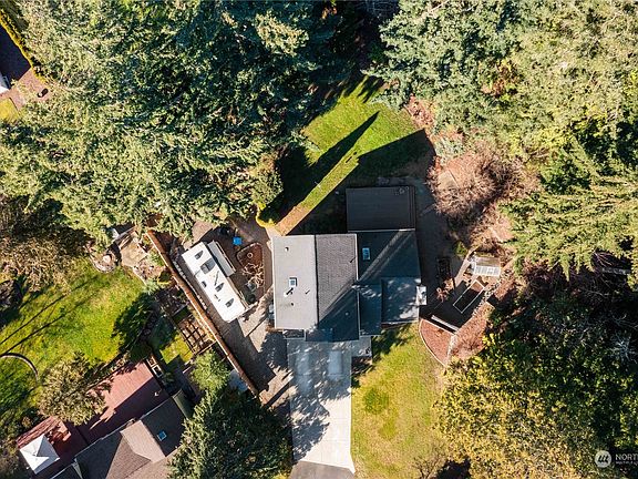 2nd image of 10401 191st Avenue Ct E