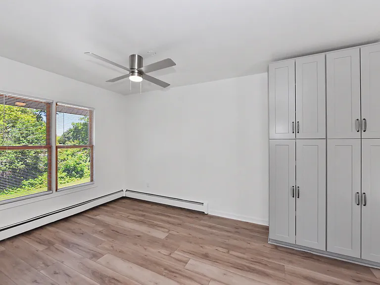 W330N4339 Lakeland Dr #B — Photo 9