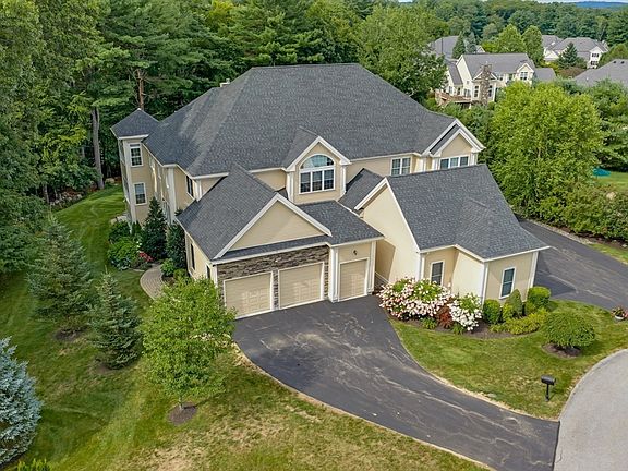 2nd image of 16 Golf Ridge Dr #16