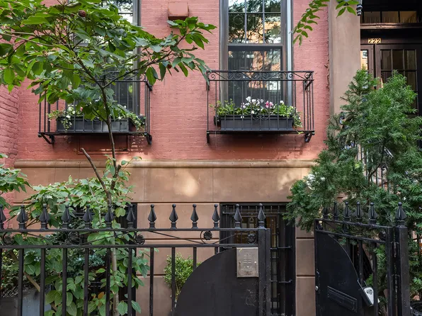 222 East 11th Street image 29 of 30