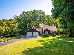 20565 121st St NE, New London, MN 56273