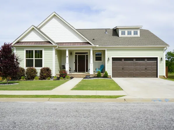 315 Glendon St, Greer, SC 29651