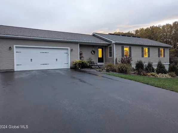 501 Dean Rd, Hudson Falls, NY 12839