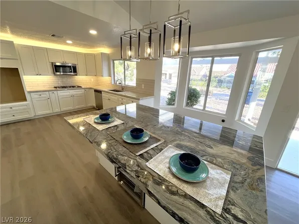 8500 Linderwood Dr, Las Vegas, NV 89134