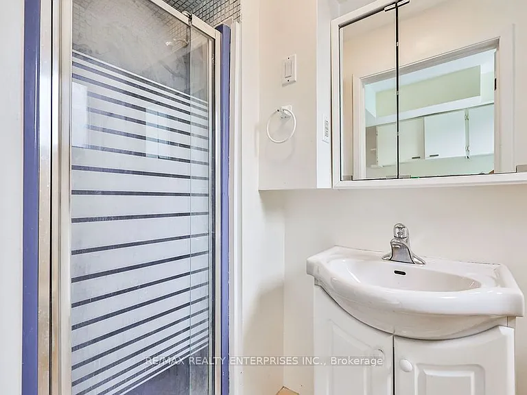 3096 Ballydown Cres — Photo 24