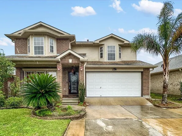 2320 S Village Green St, Harvey, LA 70058