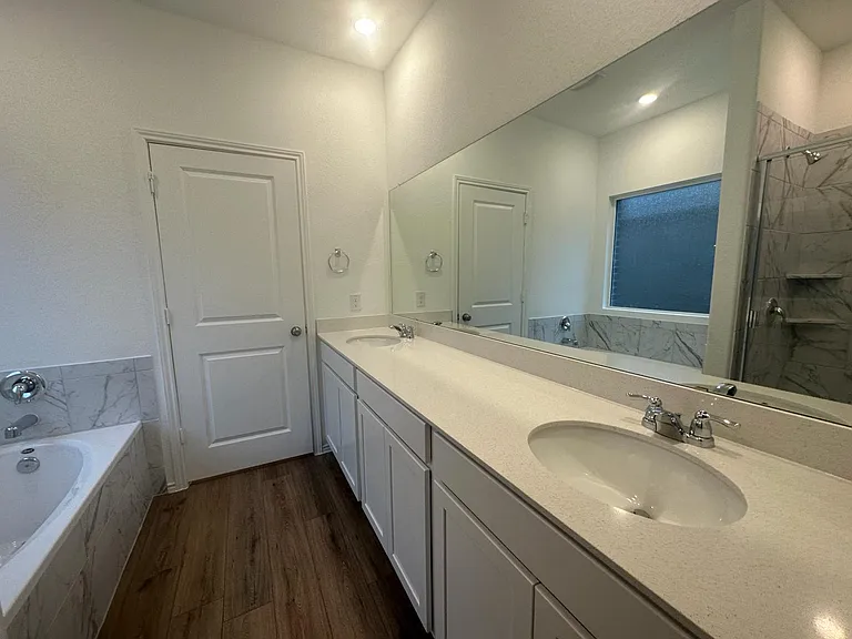 361 Sonterra Dr — Photo 21