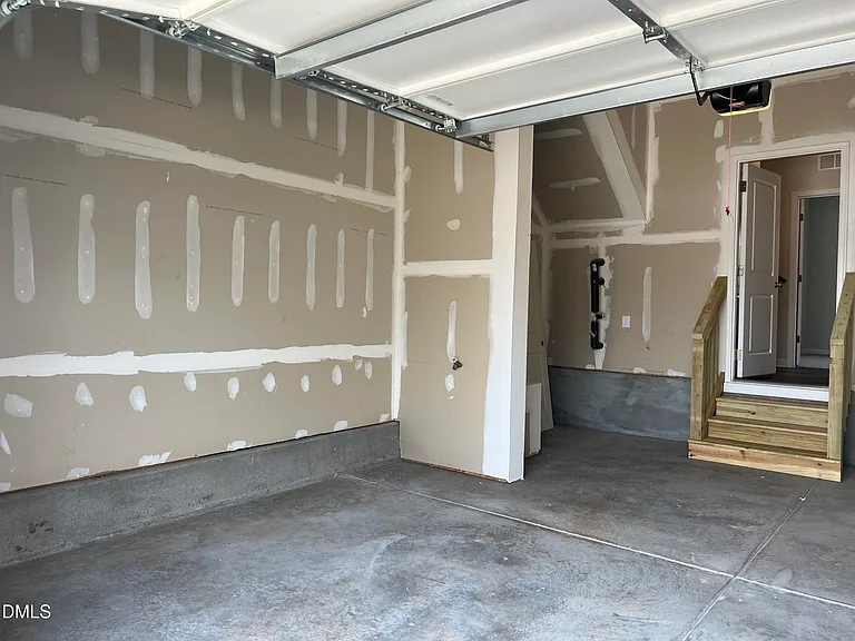 642 Gimari Dr — Photo 36
