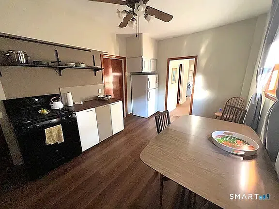 2 bed, 1.0 bath, 897 sqft, $2,250 — Photo 4