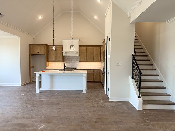 4th image of 6481 Clarkson Cir W