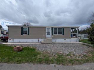 192 Lilac Ln, Syracuse, NY 13209