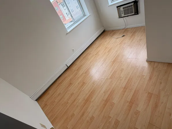 (undisclosed Address), Bronx, NY 10472