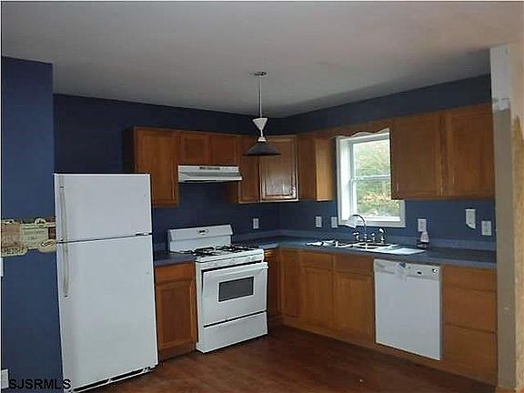 4th image of 56 North Ave